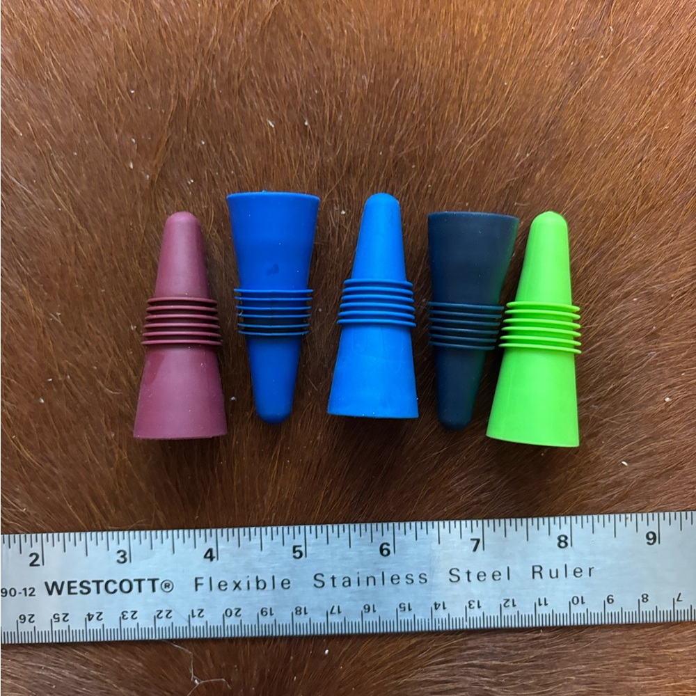 5 Wine Bottle Stoppers